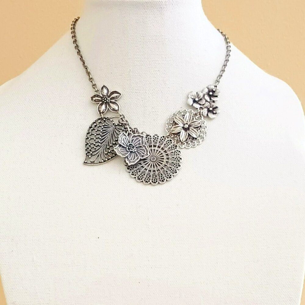 LD Layered Filigree Collar Necklace 17" Silver Tone Flower Leaf Textured Charms